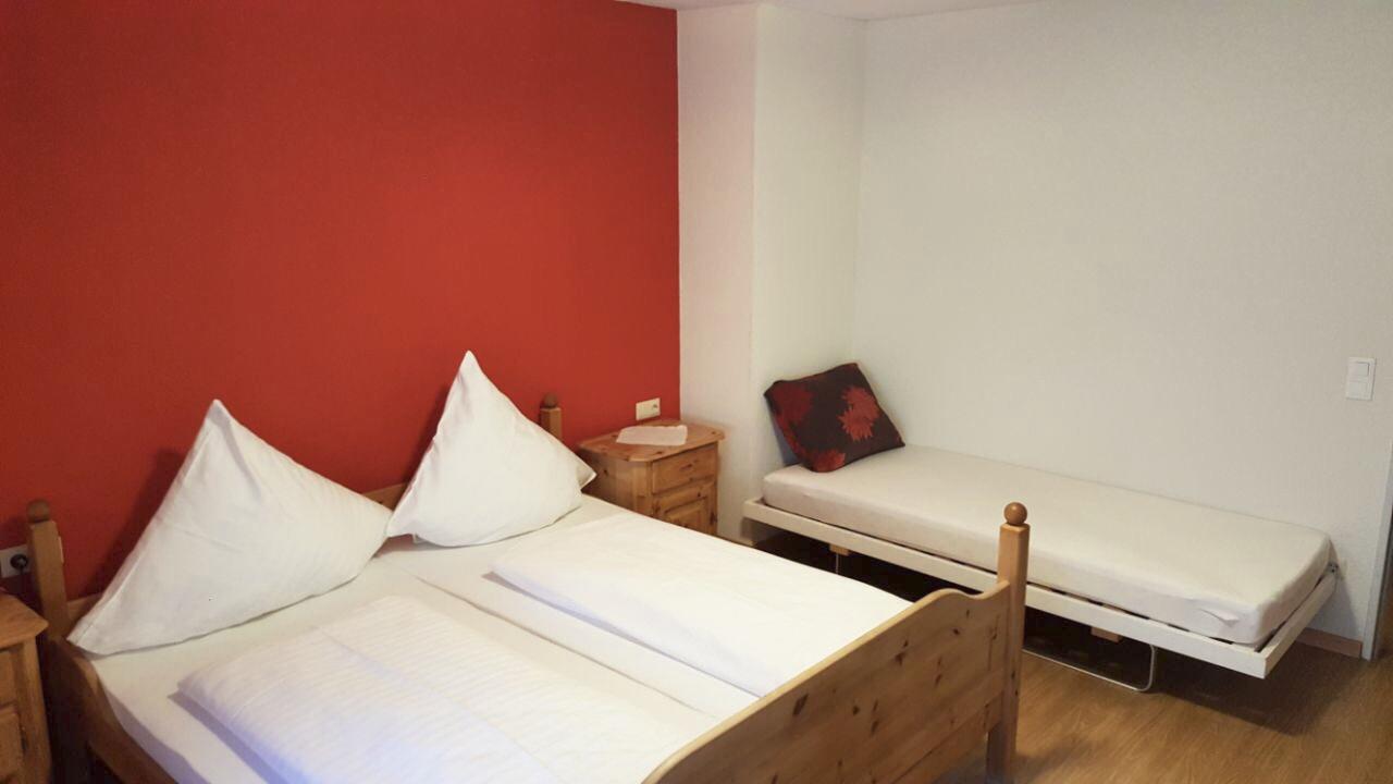 Hotel Gasthof Zum Lowen Wiechs am Randen Exteriör bild