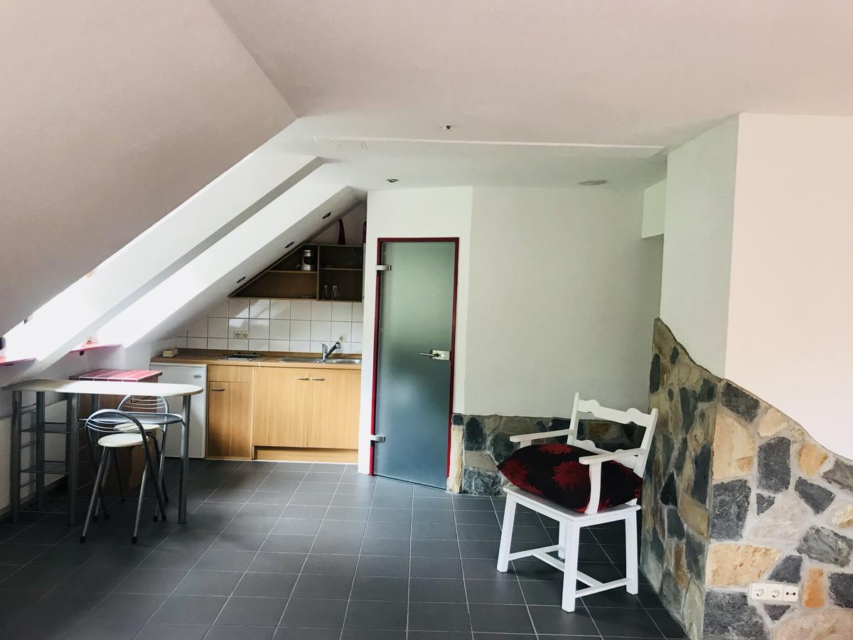 Hotel Gasthof Zum Lowen Wiechs am Randen Exteriör bild